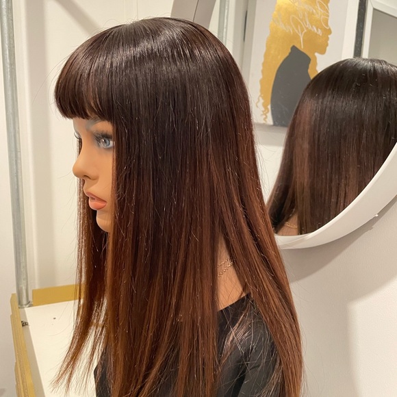 18" full bang wig with lace top. - Picture 2 of 6